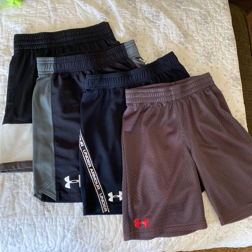 Boys Under Armour / Nike Shorts